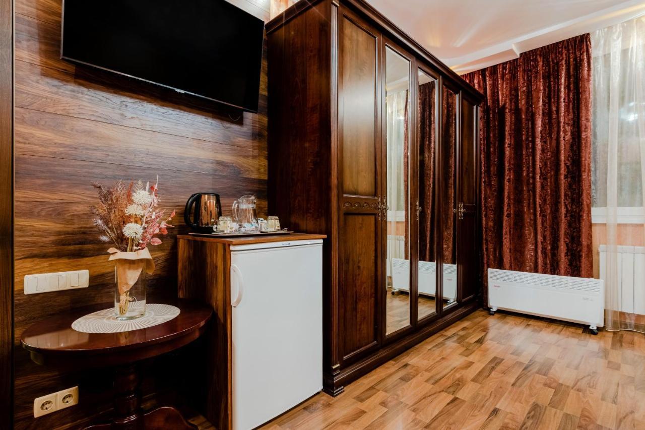 Poznyakoff Aparthotel Kiev Extérieur photo