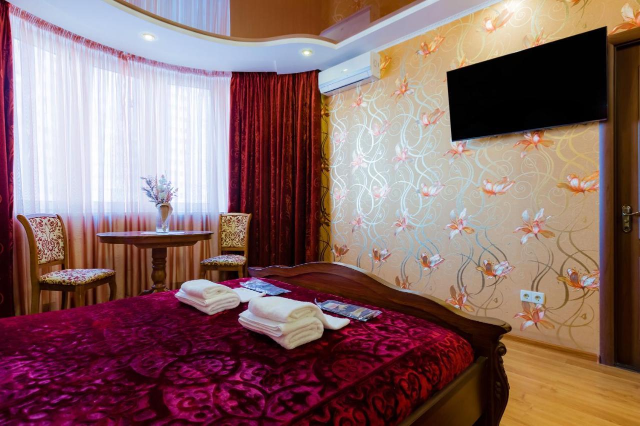 Poznyakoff Aparthotel Kiev Extérieur photo